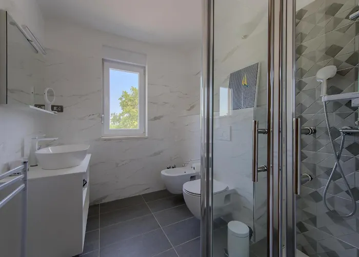 Awesome In With Sauna Сasa de vacaciones Brtonigla