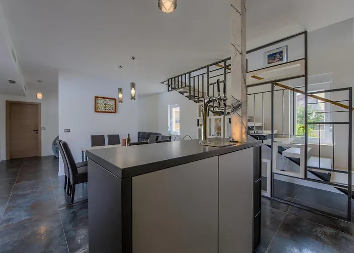 Awesome In With Sauna Сasa de vacaciones Brtonigla