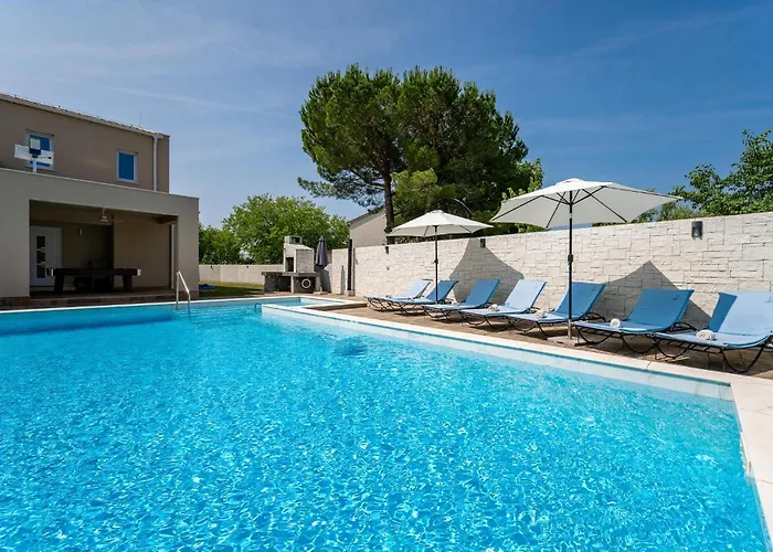 Awesome In With Sauna