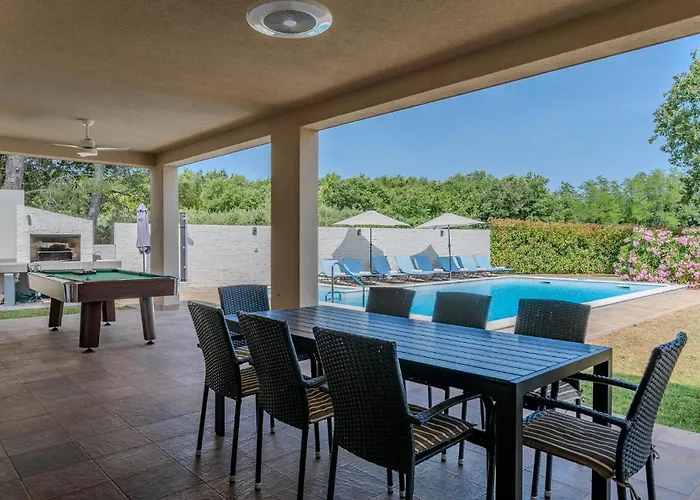 Awesome In With Sauna Сasa de vacaciones Brtonigla